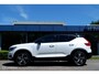 Volvo XC40 2.0 B4 MH AUT8 R-DESIGN LUXERY | PANO | HARMAN KARDON | ACC | BLIS