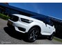 Volvo XC40 2.0 B4 MH AUT8 R-DESIGN LUXERY | PANO | HARMAN KARDON | ACC | BLIS