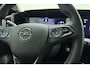 Opel Mokka-e Ultimate 50-kWh 11kw bl. | Navigatie | Stoel & Stuurverwarming | Keyless | Camera | Alcantara bekleding | Climate control | Zwart dak