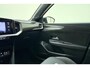Opel Mokka-e Ultimate 50-kWh 11kw bl. | Navigatie | Stoel & Stuurverwarming | Keyless | Camera | Alcantara bekleding | Climate control | Zwart dak