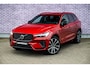 Volvo XC60 2.0 T8 Plug-in Hybrid AWD R-Design | PHEV Long Range | Trekhaak | Elektrisch verstelbare bestuurders stoel | Panorama dak | 21" velgen | Adaptieve Cruis control | Harman & Kardon | Stoel/stuur verwarming | Achterbank verwarming | Camera |