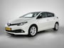Toyota Auris 1.8 Hybrid Black Edition | Trekhaak | NL auto | Achteruitrijcamera | Onderweg-naar-dealer