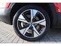 Volvo XC40 Recharge Pro 1e Eigenaar | Dealer Onderh | BTW | NAP | SOH91% | Pano | Warmtepomp | Trekhaak | H&K | 360 Cam | Elek Stoel + Memory | Winter Pack | Navi | Sfeer | 1 Kabel | Elek Klep | ACC | Full Led | Bots