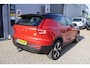 Volvo XC40 Recharge Pro 1e Eigenaar | Dealer Onderh | BTW | NAP | SOH91% | Pano | Warmtepomp | Trekhaak | H&K | 360 Cam | Elek Stoel + Memory | Winter Pack | Navi | Sfeer | 1 Kabel | Elek Klep | ACC | Full Led | Bots