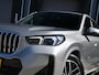 BMW X1 M-Sport 25e xDrive 245pk Automaat 18'' LM | PDC + CAM. | STOELVERW. | CRUISE.C | AMBIENCE-VERL. | DAB