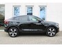 Volvo C40 Recharge Plus 69 kWh | Panoramadak | Dealeronderhouden | Verwarmbaar stuuurwiel | Verwarmbare voorstoelen | Blind spot | Keyless entry | Achteruitrij camera | Elektrische achterklep | Apple carplay | Android auto | Adaptive cruise control |