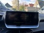 Peugeot 2008 1.2 Turbo 100 PK Allure Pack | Trekhaak 1200KG | Hoge Zitpositie | Navigatie | Climate Control | Keyless Start | Digitaal Dashboard | Camera | Parkeersensoren V+A | LED Verlichting | 17" Lichtmetalen Velgen |