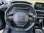 Peugeot 2008 1.2 Turbo 100 PK Allure Pack | Trekhaak 1200KG | Hoge Zitpositie | Navigatie | Climate Control | Keyless Start | Digitaal Dashboard | Camera | Parkeersensoren V+A | LED Verlichting | 17" Lichtmetalen Velgen |