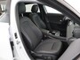 Mercedes-Benz A-klasse 250 e Business Line | Rijdt tot 70km volledig elektrisch | Panoramadak | Rijassistentiepakket Plus | Stoelverwarming | Distronic | Achteruitrijcamera |