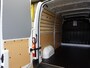 Renault Master T33 2.3 dCi 135PK L2H2 BPM VRIJ! Airco Cruise control Parkeersensoren Navigatie Trekhaak