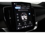 Volvo XC90 T8 Plug-in hybrid Ultra Dark | Bowers&Wilkins | Luchtvering | Massage | 22 Inch | Trekhaak | Head-Up