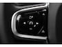 Volvo XC90 T8 Plug-in hybrid Ultra Dark | Bowers&Wilkins | Luchtvering | Massage | 22 Inch | Trekhaak | Head-Up