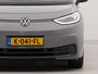 Volkswagen ID.3 First Plus 58 kWh | SoH 90,9 % | Apple carplay | Navigatie | Achteruitrij camera | Parkeersensoren voor en achter | Wifi | Spraakbediening | Voorstoelen verwarmd | Stuur verwarmd |