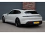 Porsche Taycan Sport Turismo 79 kWh | Achterasbesturing | Luchtvering | Sport-Chrono | ACC | Panoramadak | 18-wegs | BOSE | Memory | Surround Camera | Verwarmd Stuurwiel |