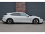 Porsche Taycan Sport Turismo 79 kWh | Achterasbesturing | Luchtvering | Sport-Chrono | ACC | Panoramadak | 18-wegs | BOSE | Memory | Surround Camera | Verwarmd Stuurwiel |