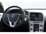 Volvo XC60 T5 250PK Automaat FWD Ocean Race / Adaptieve cruise control / BLIS / Trekhaak / Panoramadak / Parkeersensoren met camera / Elektrische achterklep / Stoelverwarming / Standkachel