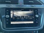 Volkswagen Tiguan 1.4 TSI eHybrid 245PK R-Line Business+ / Panoramadak / Zwenkbare Trekhaak / R-Line Interieur + Exterieur / 360 Camera / Stuur + Stoelverwarming / Elektrische Achterklep