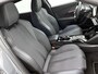 Peugeot e-2008 EV GT Avantage 54 kWh 156pk Automaat | 412km Actieradius | Navigatie | Adaptieve Cruise Control | Camera Voor + Achter | 17"LMV | Keyless Entry/Start | LED | Stoelverwarming | Apple Carplay/Android Auto |