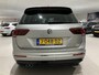 Volkswagen Tiguan 1.5 TSI Comfortline Business 131 PK | R-Line Exterieur | Apple Carplay | Digital Cockpit Pro | Parkeersensoren | Adaptive Cruise Control | Rijstrookhulp | Driving Modes | Navigatie | Climate Control | Bluetooth |