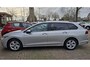Volkswagen Golf Variant 1.0 TSI Life. Zeer netjes en luxe o.a. stoel- & stuurverw, camera, virtual dashboard, carplay, navi, etc.