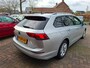 Volkswagen Golf Variant 1.0 TSI Life. Zeer netjes en luxe o.a. stoel- & stuurverw, camera, virtual dashboard, carplay, navi, etc.