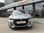 Peugeot 208 1.2 Hybrid 110 e-DCS6 Style * Automaat * * Navighatie & Spotify via Apple Carplay / Android Auto  geheel dtaadloos * Airco * Cruise Control * Parkeersensoren * Vingerhoets; Vierde Generatie Eersteklas Service. Al meer dan 100 jaar een begrip in de Brabantse Kempen.