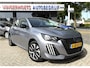 Peugeot 208 1.2 Hybrid 110 e-DCS6 Style * Automaat * KGB-82-D * * Navighatie & Spotify via Apple Carplay / Android Auto geheel dtaadloos * Airco * Cruise Control * Parkeersensoren * Vingerhoets; Vierde Generatie Eersteklas Service. Al meer dan 100 jaar een begrip in de Brabantse Kempen.