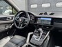 Porsche Cayenne Coupé 3.0 E-Hybrid | Sport Chrono | 360* Camera | Panoramadak | Luchtvering | Bose | DAB | Lane Assist | Privacy Glass |