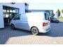 Volkswagen Transporter 2.0 TDI L1H1 28 Bulli NL auto, 1e eigenaar, nieuw door ons geleverd en onderhouden, BULLI Full LED, 17" LMV, digital cockpit pro, discover pro navigatie, Apple carplay & Android auto, stoelverwarming, camera, achterdeuren met wisser, adaptieve cruise control (acc), stoelverwarming, achteruitrijcamera, DAB+ etc.