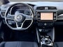 Nissan Leaf N-Connecta 40 kWh SOH 88,7% / Pro-Pilot-Pakket / Warmtepomp / Adaptive Cruise / 4x Stoelverwarming / 360° Camera / Carplay / Navigatie / Keyless / DAB / Dodehoek / 1e Eigenaar / Full LED /