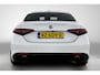 Alfa Romeo Giulia 2.0T Super Veloce-pakket(NL-auto, Navi, Stoel/Stuur VerW, Camera, Parkeersensoren, Etc)