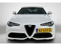 Alfa Romeo Giulia 2.0T Super Veloce-pakket(NL-auto, Navi, Stoel/Stuur VerW, Camera, Parkeersensoren, Etc)