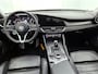 Alfa Romeo Giulia 2.0T Super Veloce-pakket(NL-auto, Navi, Stoel/Stuur VerW, Camera, Parkeersensoren, Etc)