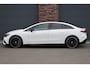Mercedes-Benz EQE 300 Star Edition AMG 90 kWh | Luchtvering | Achterasbesturing | Distronic+ | Panoramadak | Burmester | Digital Light | Verwarmd Stuurwiel | Trekhaak | Keyless Go |