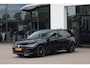 Volkswagen Golf 1.5 eTSI Life Edition PL €671 p/m* 116PK / 85kW, Full map navigatie, achteruitrijcamera (rear view), comfortstoelen, adaptieve cruise control (acc), volledig digitaal instrumentenpaneel, draadloos Apple Carplay & Android Auto, LED koplampen, parkeersensoren voor en achter (pdc), DAB+, keyless entry & go, elektrisch verstel-, verwarm- en inklapbare buitenspiegels (spiegel pakket), multifunctioneel lederen stuurwiel met schakelmogelijkheid aan het stuur