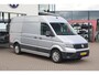 Volkswagen Crafter 35 2.0 TDI L3H3 Highline 140PK / 103kW, NL auto 1e eigenaar nieuw door ons geleverd en onderhouden, Full LED, navigatie, 3 zits, park assist, achteruitrijcamera, multifunctioneel stuurwiel, airco, voorruit verwarming, vloer, zijwand bekleding