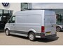 Volkswagen Crafter 35 2.0 TDI L3H3 Highline 140PK / 103kW, NL auto 1e eigenaar nieuw door ons geleverd en onderhouden, Full LED, navigatie, 3 zits, park assist, achteruitrijcamera, multifunctioneel stuurwiel, airco, voorruit verwarming, vloer, zijwand bekleding