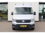 Volkswagen Crafter 35 2.0 TDI L3H3 Highline 140PK / 103kW, NL auto 1e eigenaar nieuw door ons geleverd en onderhouden, Full LED, navigatie, 3 zits, park assist, achteruitrijcamera, multifunctioneel stuurwiel, airco, voorruit verwarming, vloer, zijwand bekleding