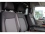 Volkswagen Crafter 35 2.0 TDI L3H3 Highline 140PK / 103kW, NL auto 1e eigenaar nieuw door ons geleverd en onderhouden, Full LED, navigatie, 3 zits, park assist, achteruitrijcamera, multifunctioneel stuurwiel, airco, voorruit verwarming, vloer, zijwand bekleding