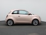 Fiat 500e Icon 42 kWh | Panoramadak | Apple Carplay / Android Auto | Climate Control | Stoelverwarming | Camera | Cruise Control | Navigatie | Bluetooth | Lichtmetalen Velgen |