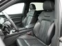 Audi E-tron 55 quattro S edition 95 kWh schuif panorama dak | SoH 95,4 % | Electr.glazen panorama dak | Apple Carplay | Achteruitrij camera | Parkeersensoren voor en achter | Navigatie | Warmtewerend glas | Voorstoelen verwarmd | Spraakbediening | Sp