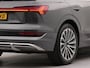 Audi E-tron 55 quattro S edition 95 kWh schuif panorama dak | SoH 95,4 % | Electr.glazen panorama dak | Apple Carplay | Achteruitrij camera | Parkeersensoren voor en achter | Navigatie | Warmtewerend glas | Voorstoelen verwarmd | Spraakbediening | Sp
