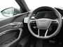 Audi E-tron 55 quattro S edition 95 kWh schuif panorama dak | SoH 95,4 % | Electr.glazen panorama dak | Apple Carplay | Achteruitrij camera | Parkeersensoren voor en achter | Navigatie | Warmtewerend glas | Voorstoelen verwarmd | Spraakbediening | Sp