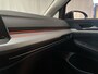 Volkswagen Golf 1.0 eTSI DSG Life Sfeerverlichting Navigatie Parkeersensoren DAB+