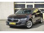 Skoda Octavia Combi 1.5 TSI 150PK! First Edition BJ2021 Lmv 17" | Led V+A | Dynamische knipperlichten | Pdc | Trekhaak | App-Connect | Navi | Virtual cockpit | Climate control | Cruise control | Verwarmde voorstoelen | Extra getint glas