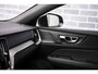Volvo V60 2.0 T6 Plug-in hybrid AWD Ultra Dark | Panoramadak | Head Up Display | Donker Glas | Sportstoelen | Power Seats | Harman Kardon |
