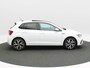 Volkswagen Polo 1.0 TSi Automaat R-Line Edition | Camera | Stoelverwarming | Panorama dak | Climatronic | CarPlay | 17 Inch | 22.867 Km !!