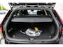 Volvo V60 2.0 T6 Plug-in hybrid AWD Essential | Adaptive Cruise Control | Getint Glas | Zwarte hemelbekleding | Stoelverwarming Voor & Achter | Stuurverwarming | 19" |