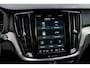 Volvo V60 2.0 T6 Plug-in hybrid AWD Essential | Adaptive Cruise Control | Getint Glas | Zwarte hemelbekleding | Stoelverwarming Voor & Achter | Stuurverwarming | 19" |
