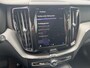 Volvo XC60 T8 Plug-in hybrid AWD Ultra Black Edition | Panoramadak | Trekhaak | 360 Graden Camera | Stoel- en Stuurverwarming |
